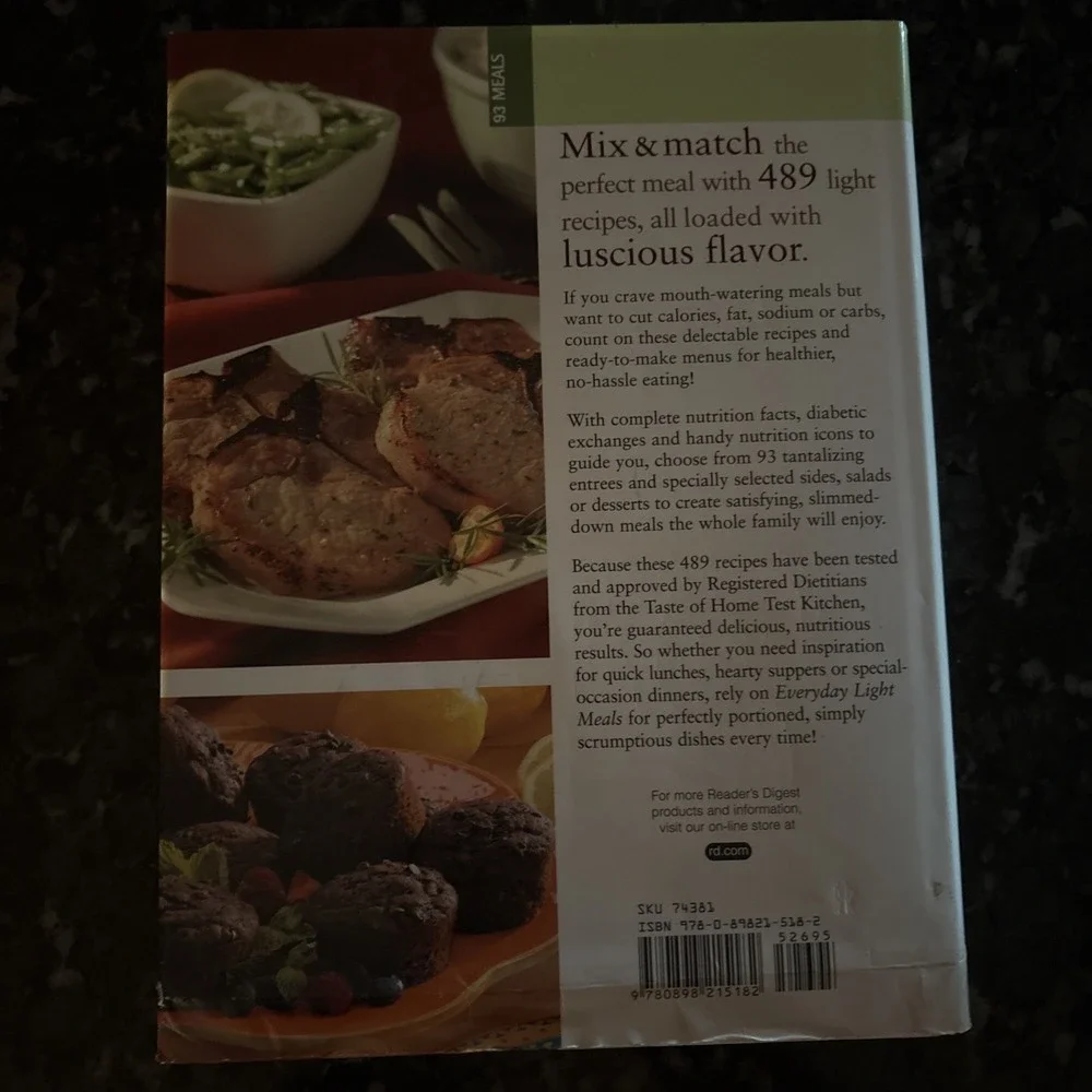 Vintage 2006 Taste Of Home Everyday Light Meals Hardcover Cookbook 9780898215182